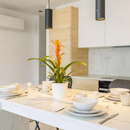 Апартаменты Huswell - Modern Centrally Located In *