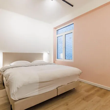 Huswell - Modern Centrally Located In Apartamento