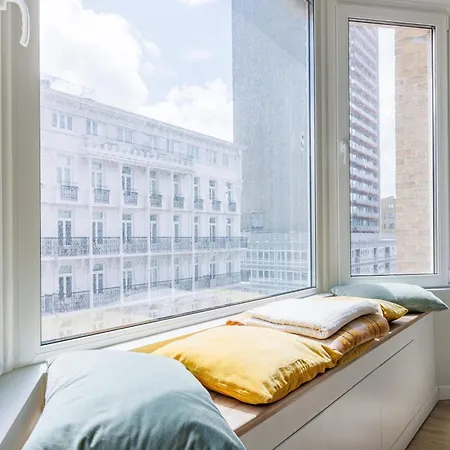 Huswell - Modern Centrally Located In Apartamento